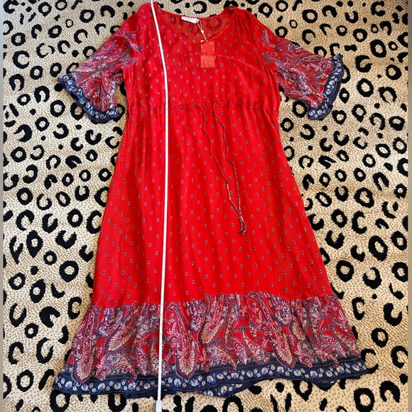 Beautiful Red Dress - Picture 7 of 16